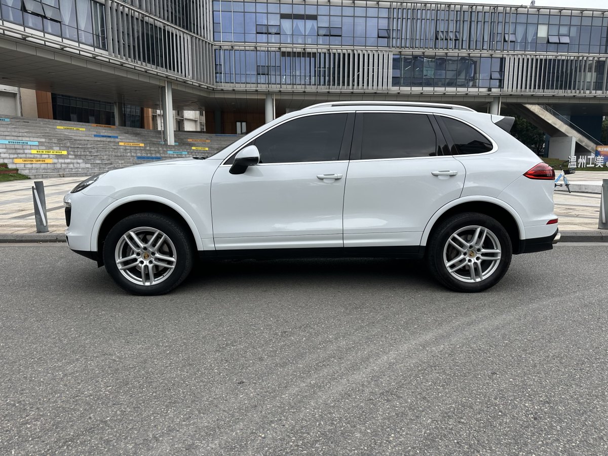 2017年1月保時捷 Cayenne  2016款 Cayenne 3.0T