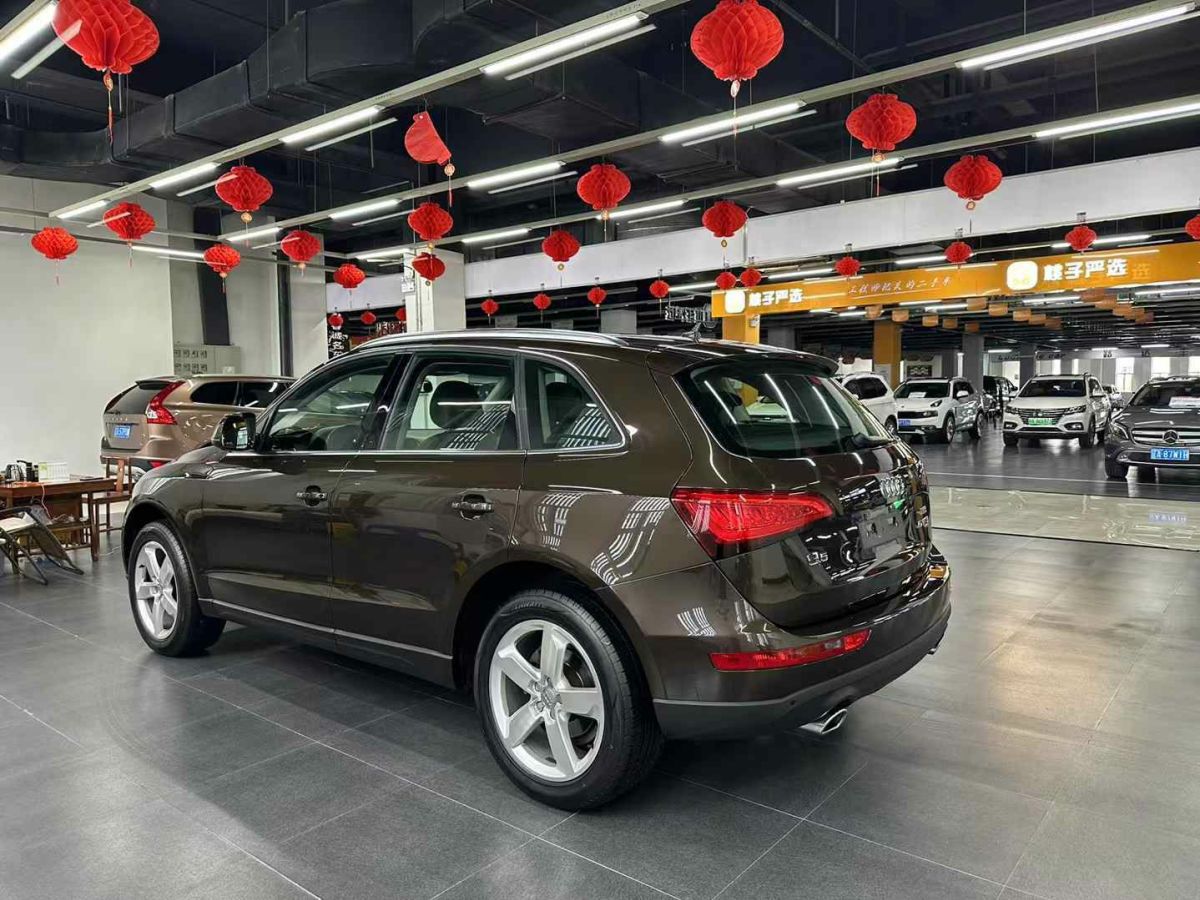 2013年1月奧迪 奧迪Q5  2013款 Q5 3.0TFSI 45TFSI Quattro 運(yùn)動(dòng)型