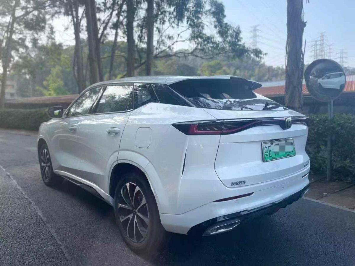 長(zhǎng)安 長(zhǎng)安UNI-V  2024款 1.5T 尊享型圖片