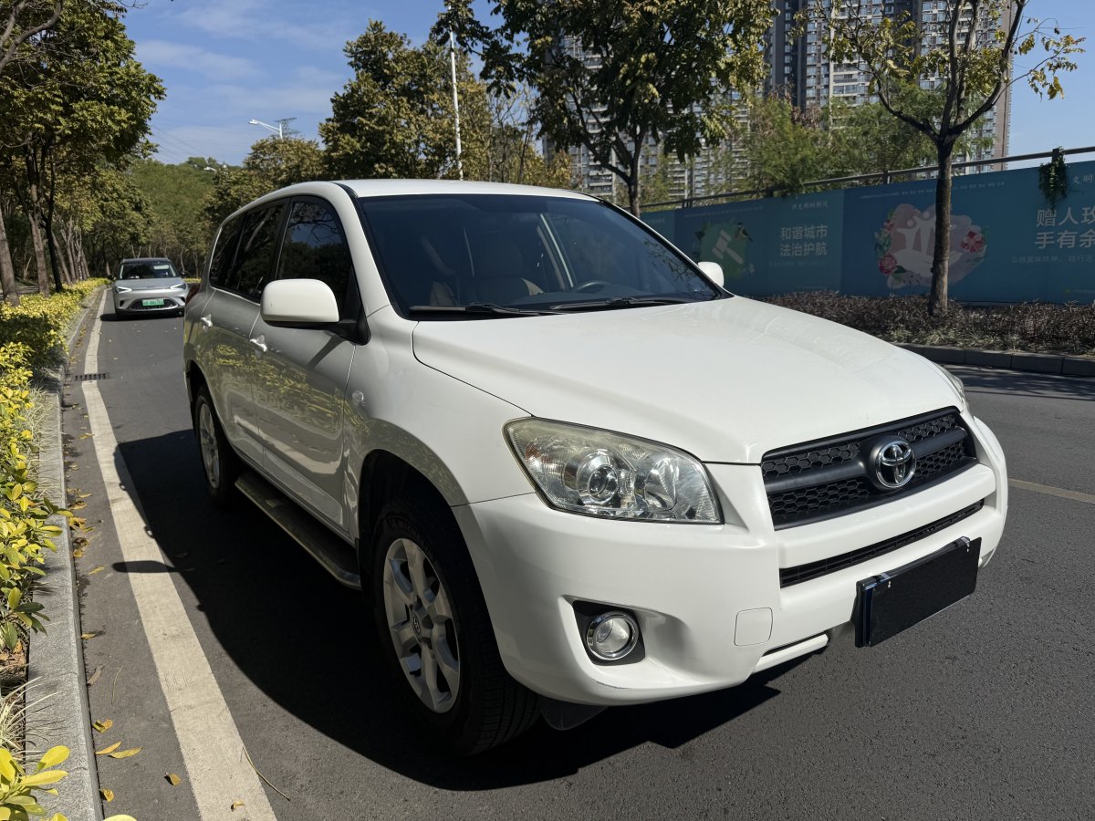 2012年2月豐田 RAV4  2019款 榮放 2.0L CVT兩驅(qū)先鋒版