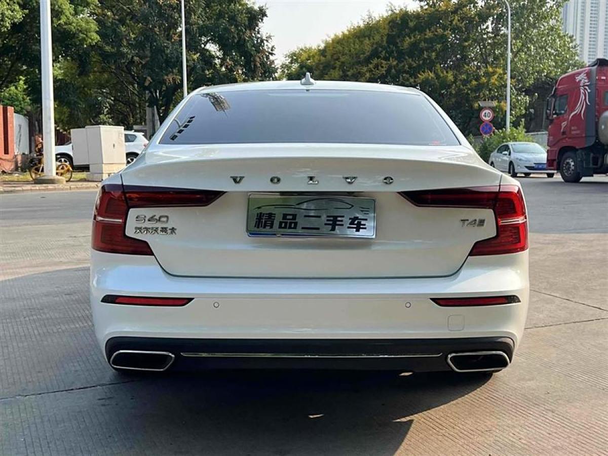 沃爾沃 S60L  2020款 T4 智逸豪華版圖片