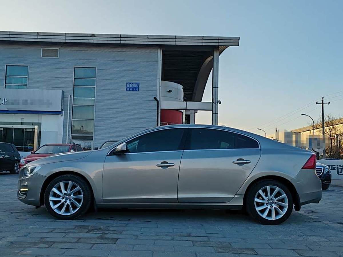 沃爾沃 S60  2015款 L 2.0T 智遠(yuǎn)版圖片