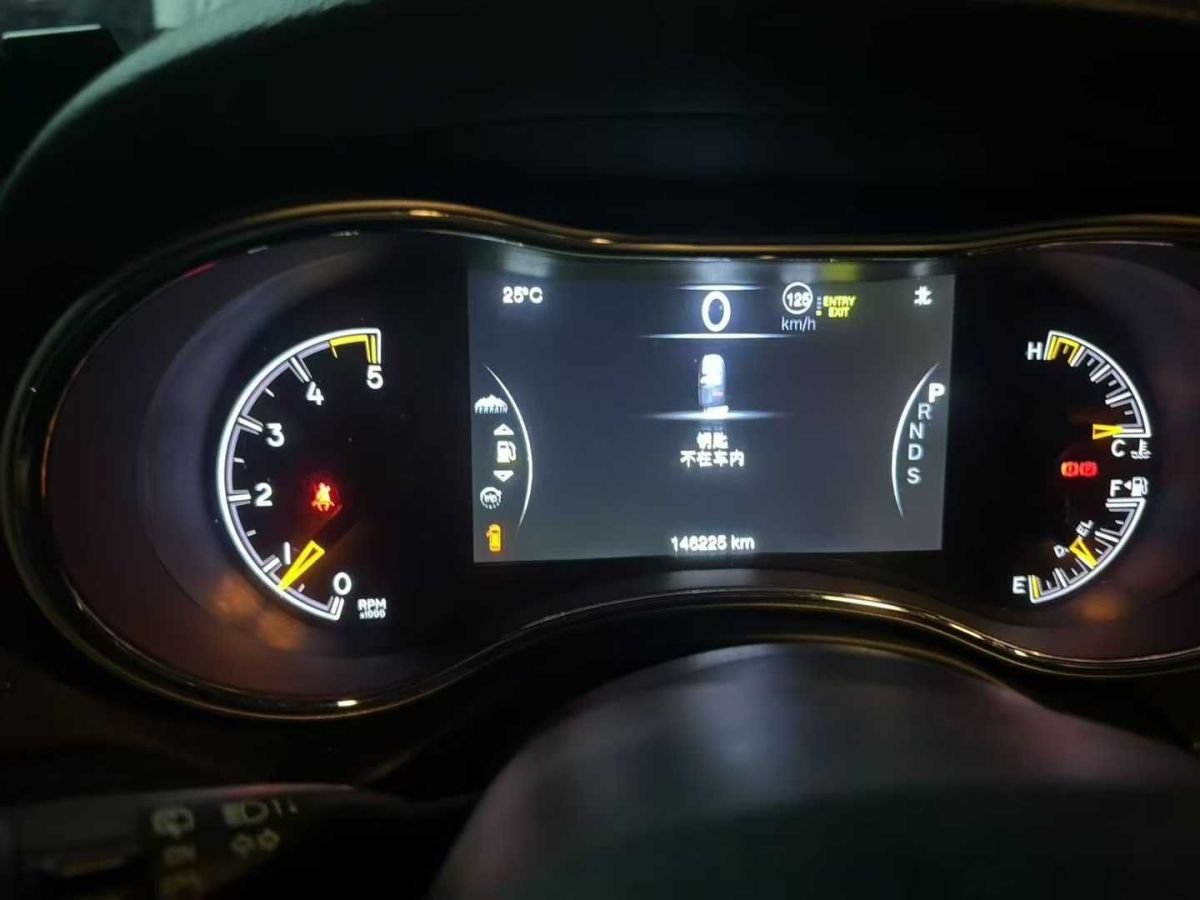 Jeep 大切諾基  2016款 3.0L 專業(yè)版圖片