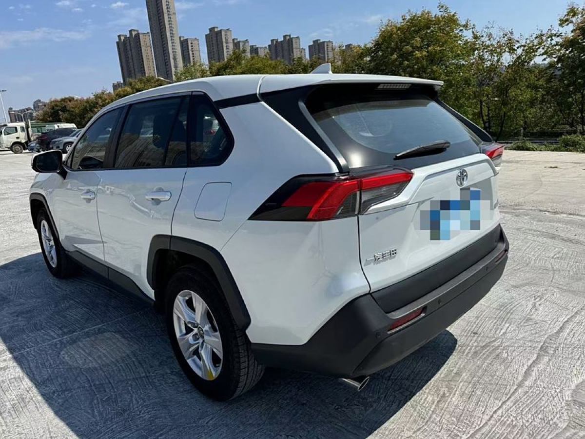 豐田 RAV4榮放  2021款 2.0L CVT兩驅(qū)風(fēng)尚版圖片