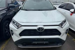 RAV4荣放 丰田 2.0L CVT四驱探险Plus版