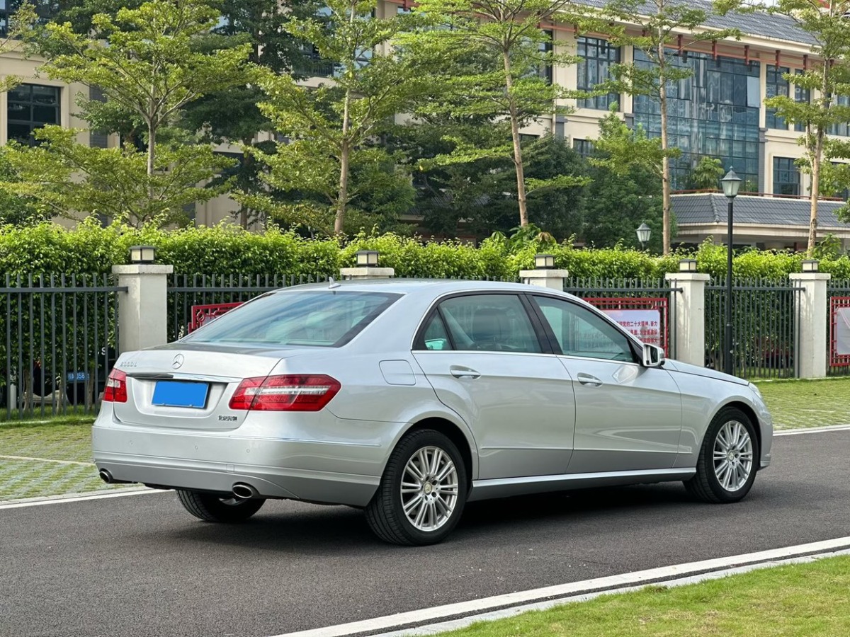 奔馳 奔馳E級  2011款 E 300 L 優(yōu)雅型圖片