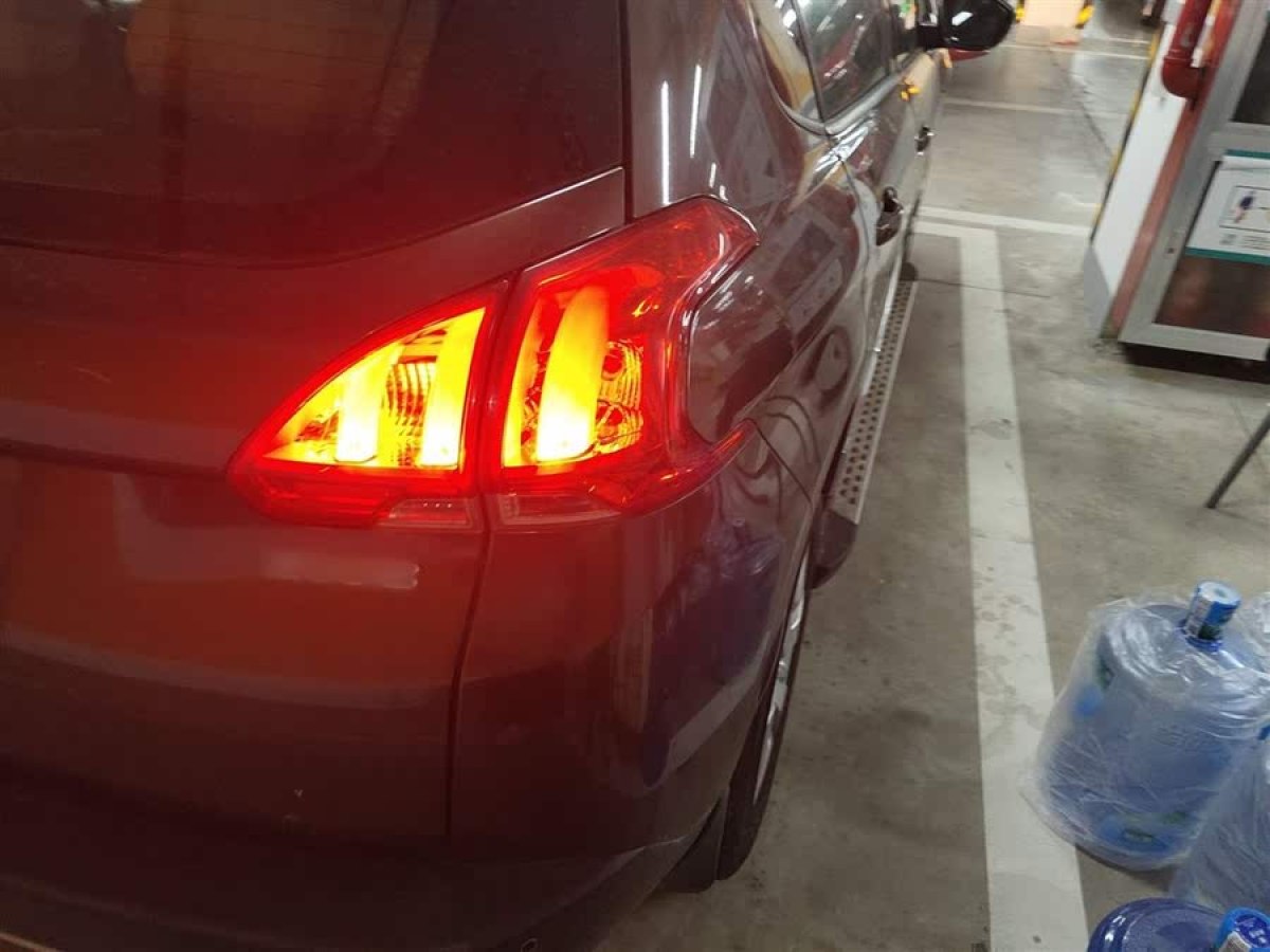 標(biāo)致 2008  2014款 1.6L 手動(dòng)時(shí)尚版圖片