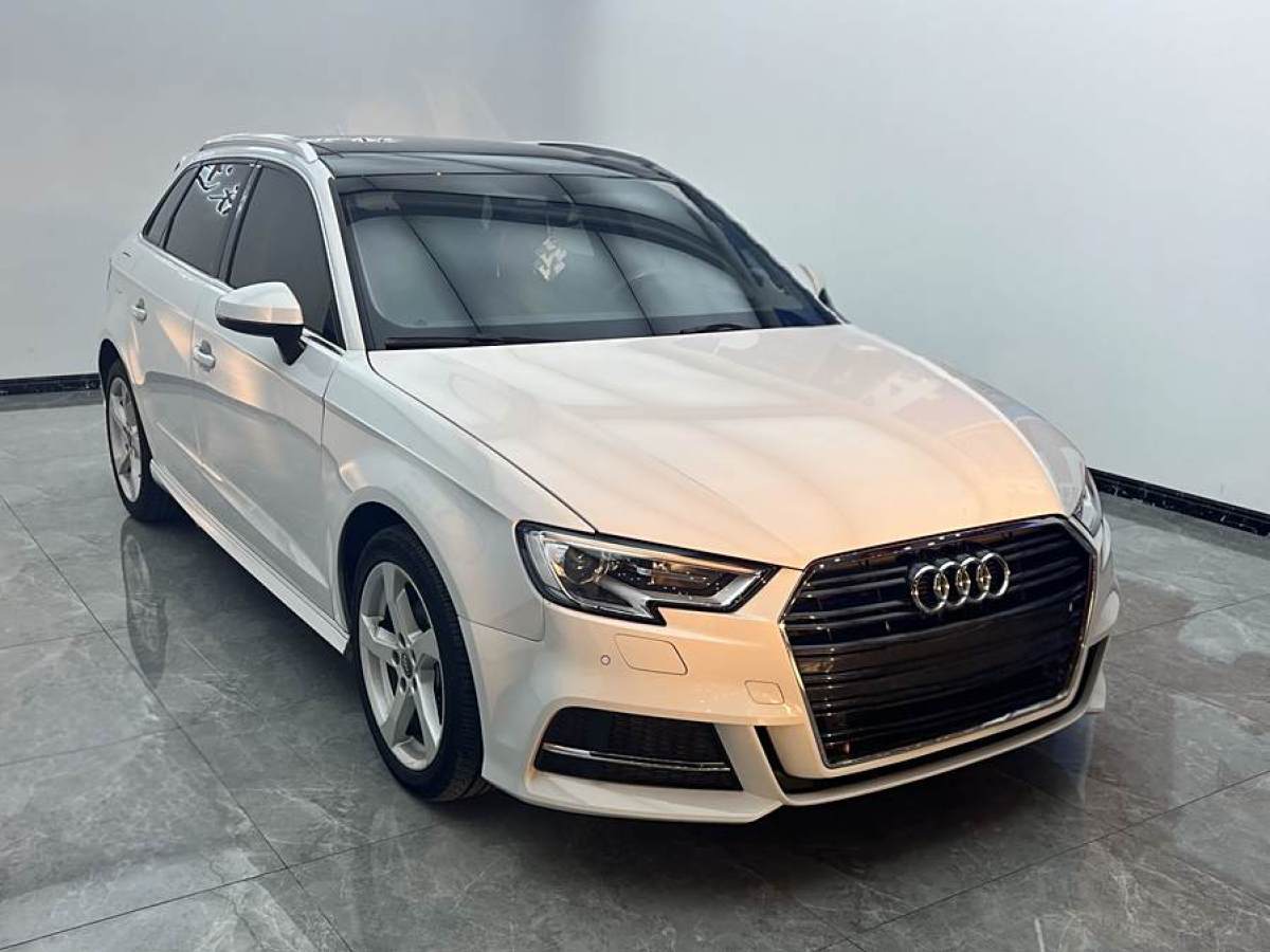 奧迪 奧迪A3  2018款 30周年年型 Sportback 35 TFSI 進(jìn)取型圖片