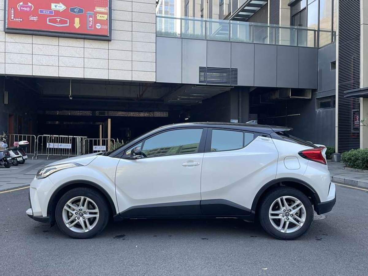 豐田 C-HR  2021款 2.0L 舒適版圖片