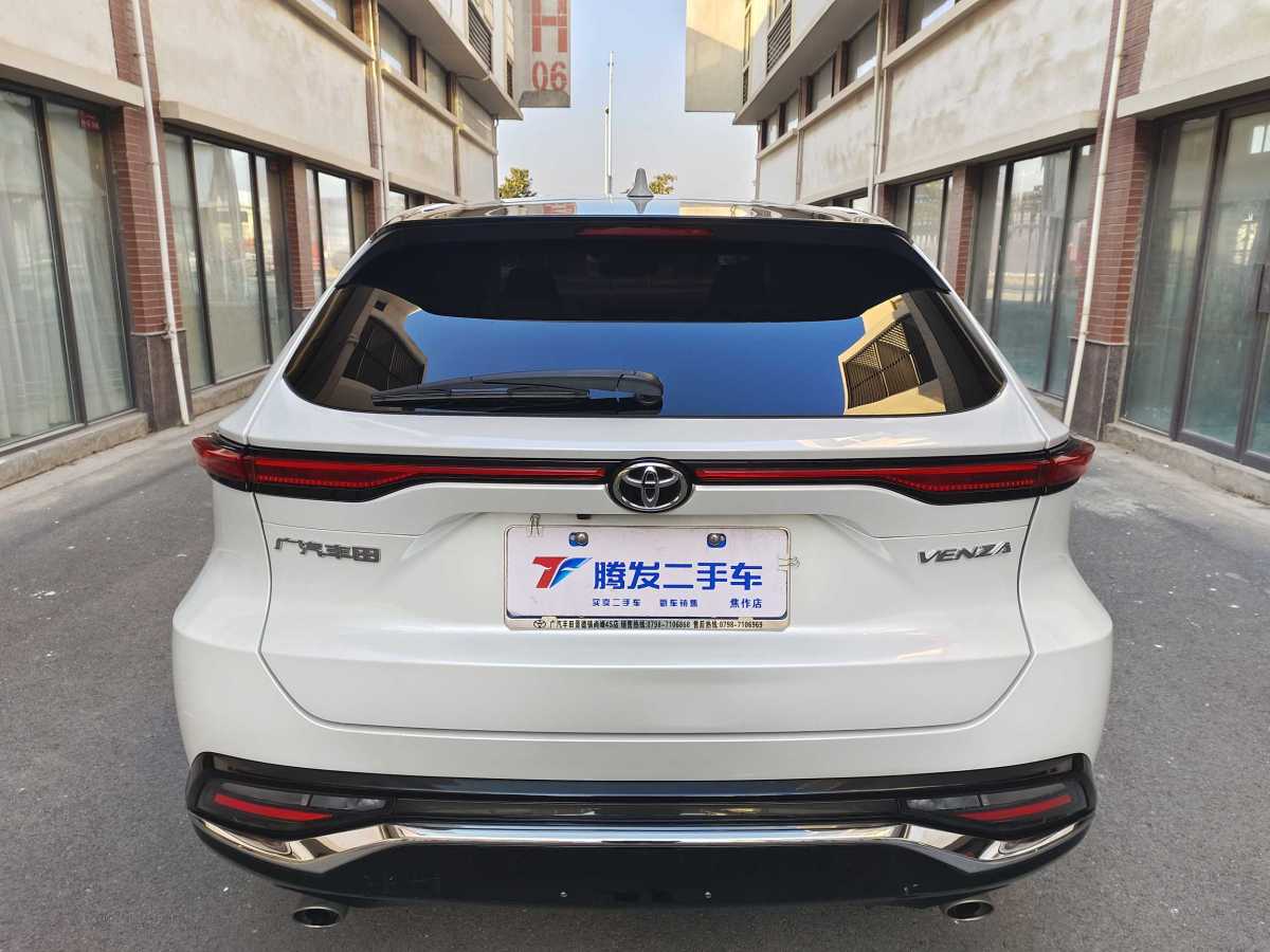 2022年8月丰田 威飒  2022款 2.0L CVT两驱豪华版