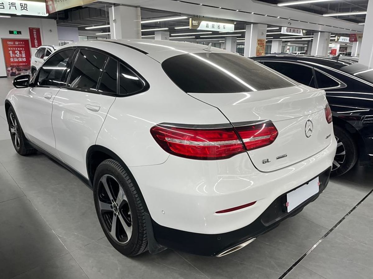 奔馳 奔馳GLC  2022款 改款 GLC 300 4MATIC 轎跑SUV圖片