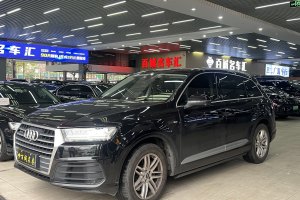 奥迪Q7 奥迪 40 TFSI S line运动型