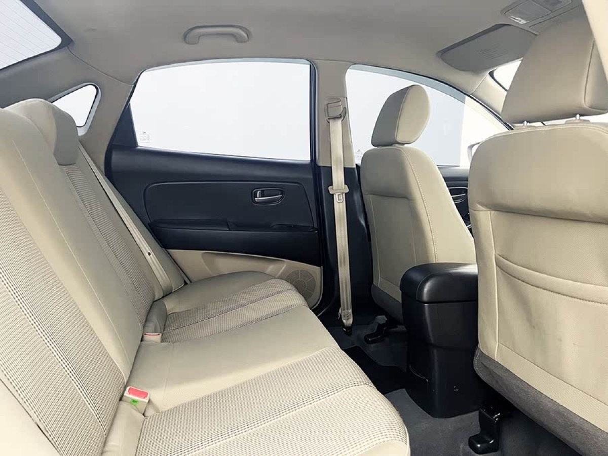 現(xiàn)代 悅動  2011款 1.6L 自動舒適型圖片