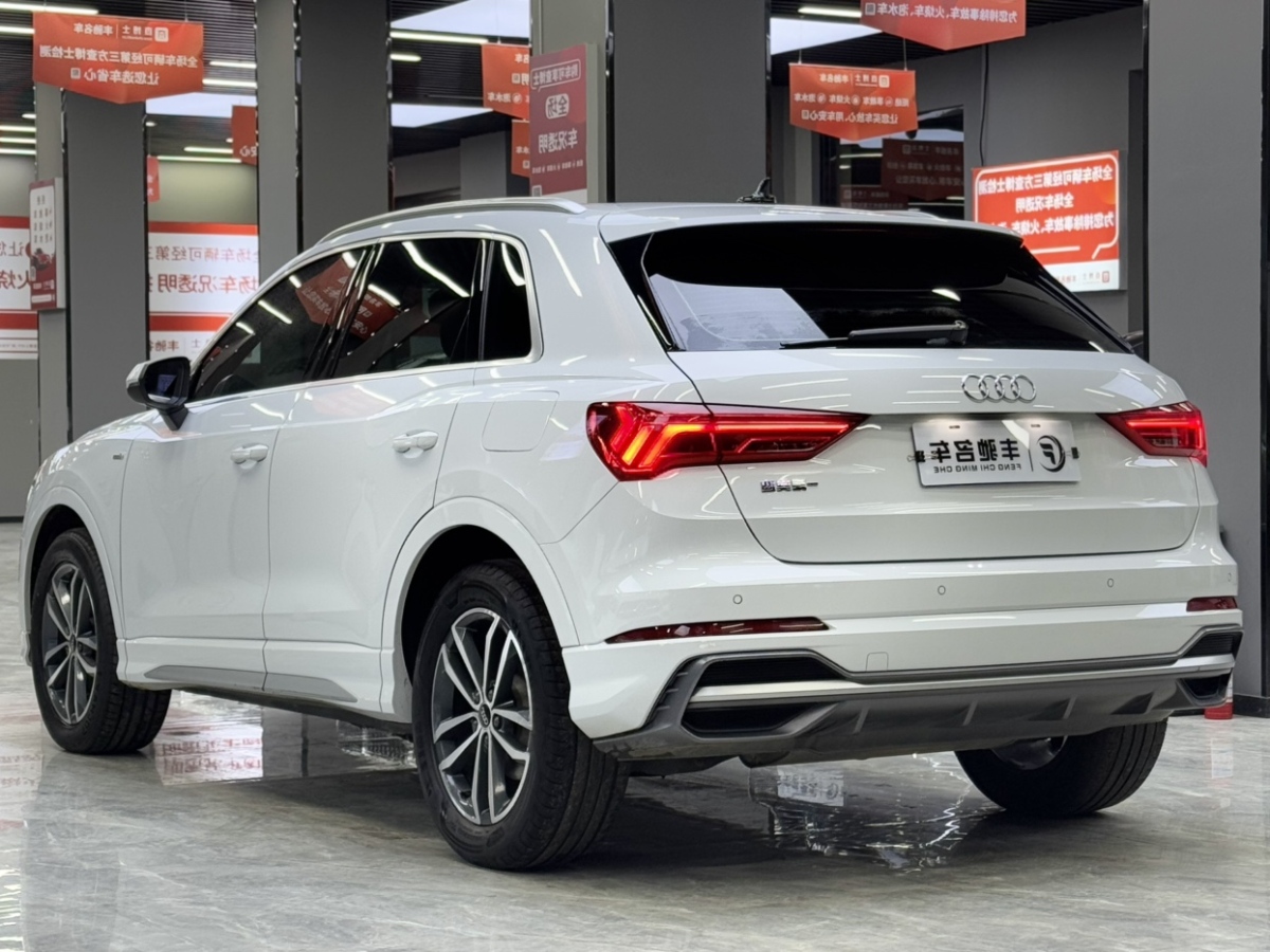 奧迪 奧迪Q3  2022款 35 TFSI 進(jìn)取動(dòng)感型圖片