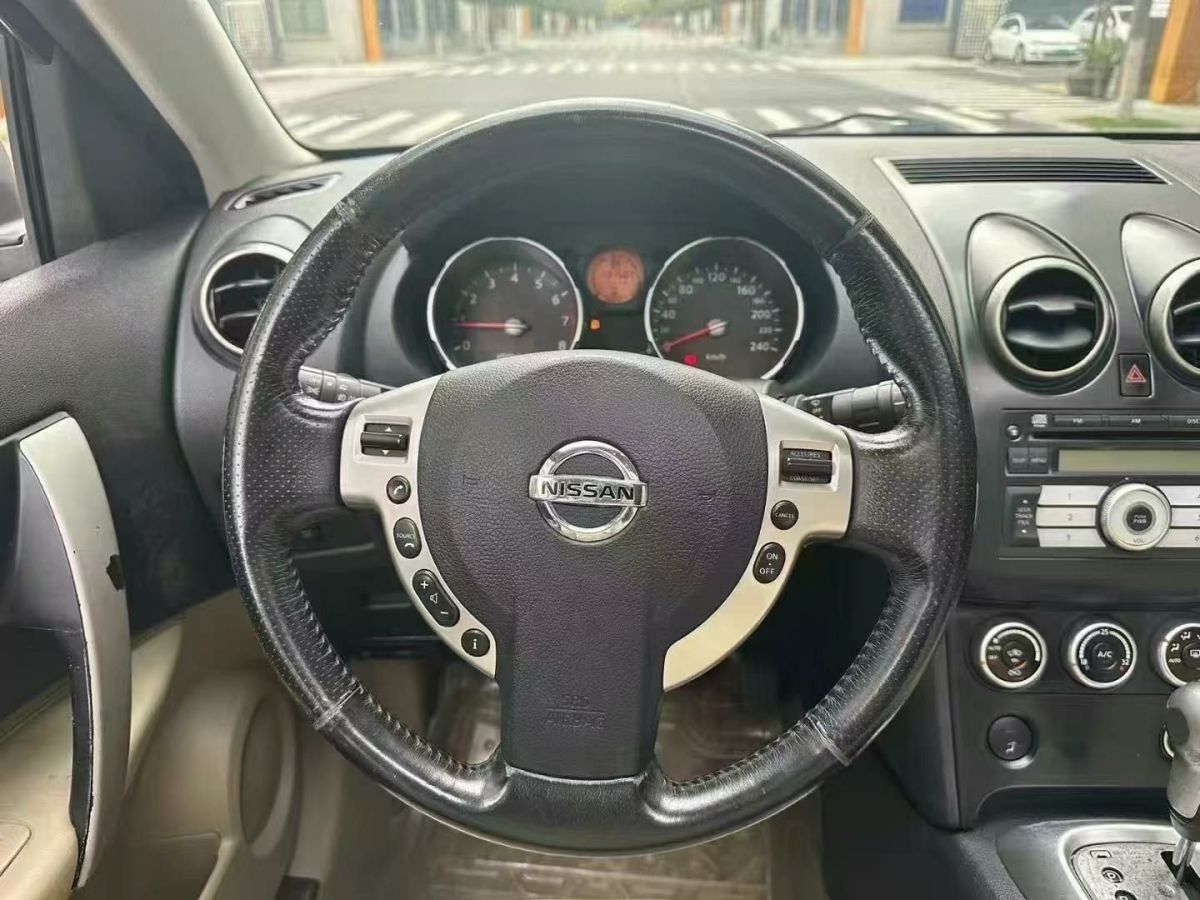 日產 逍客  2010款 20XFOUR 虎 CVT 4WD圖片