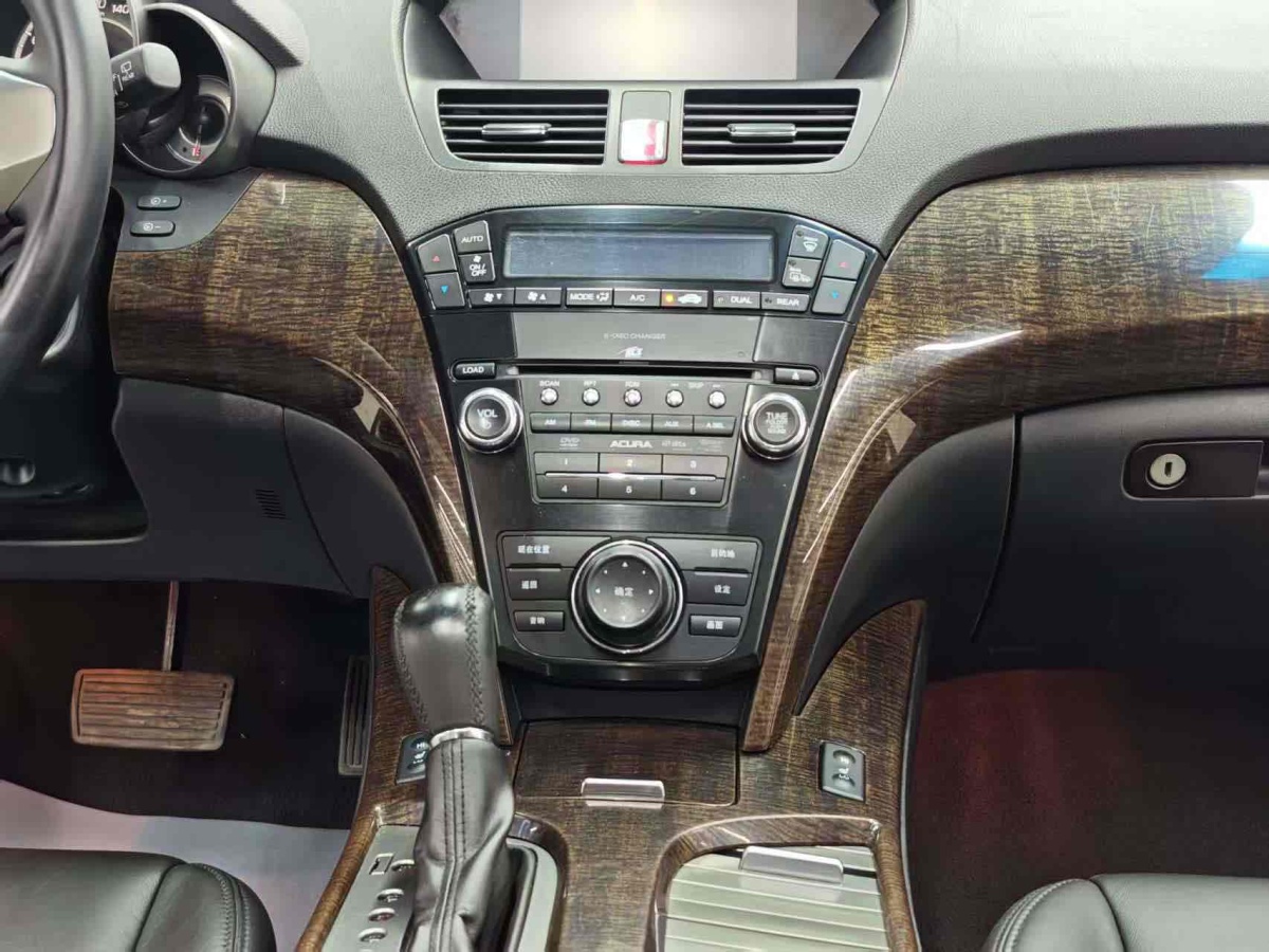謳歌 MDX  2011款 3.7 標(biāo)準(zhǔn)尊享運(yùn)動(dòng)版圖片