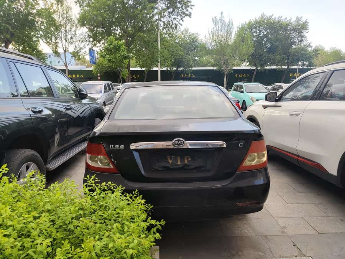 比亞迪 F3  2011款 1.5L 新白金版標(biāo)準(zhǔn)型圖片