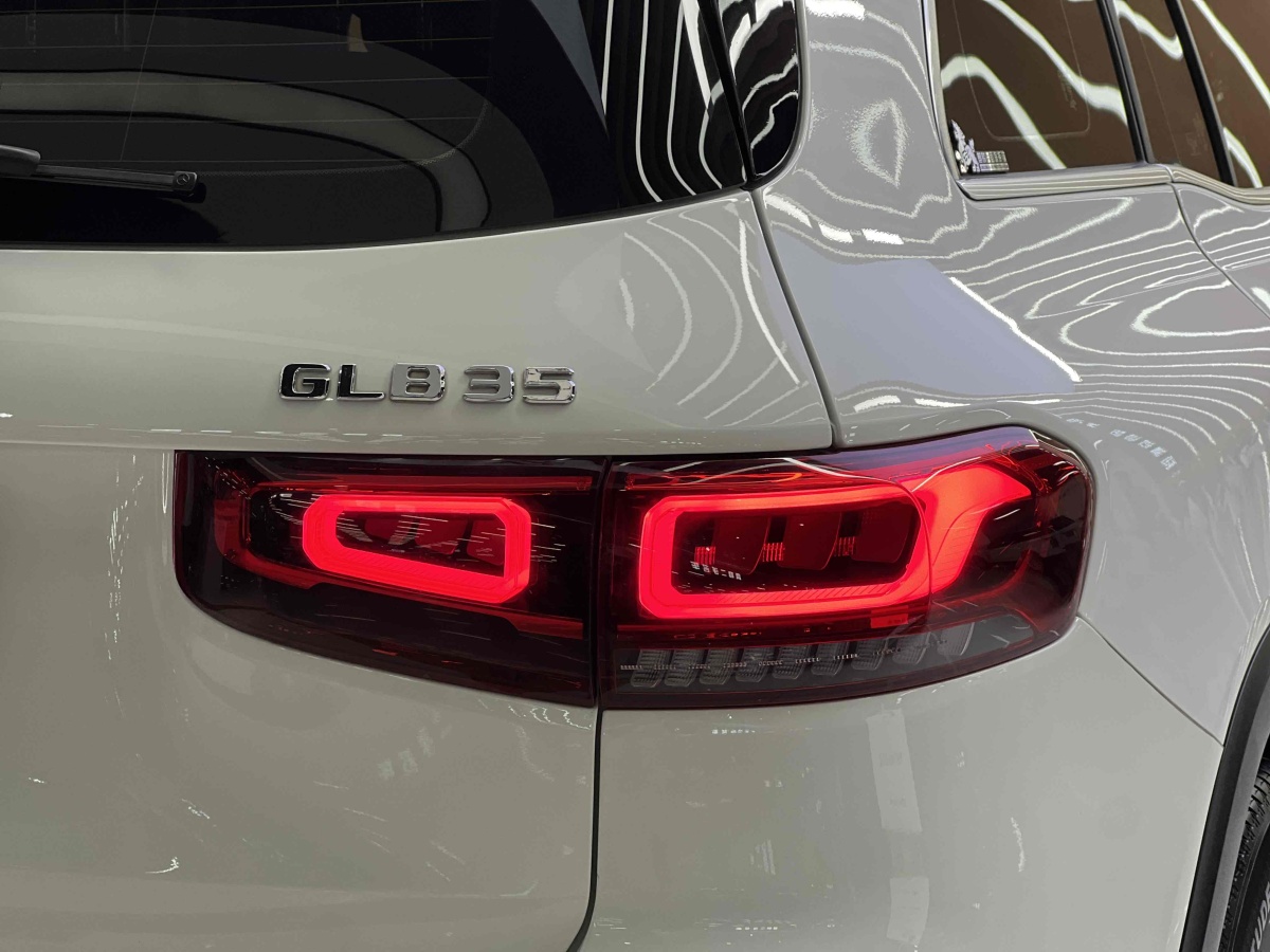 2021年4月奔驰 奔驰GLB  2021款 GLB 200 动感型