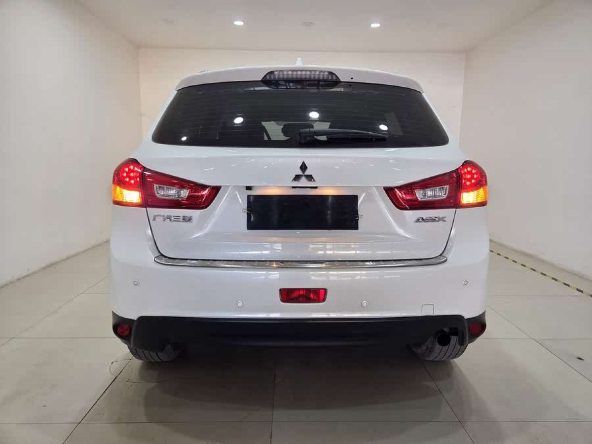 三菱 勁炫ASX  2018款 2.0L CVT兩驅(qū)尊享版圖片