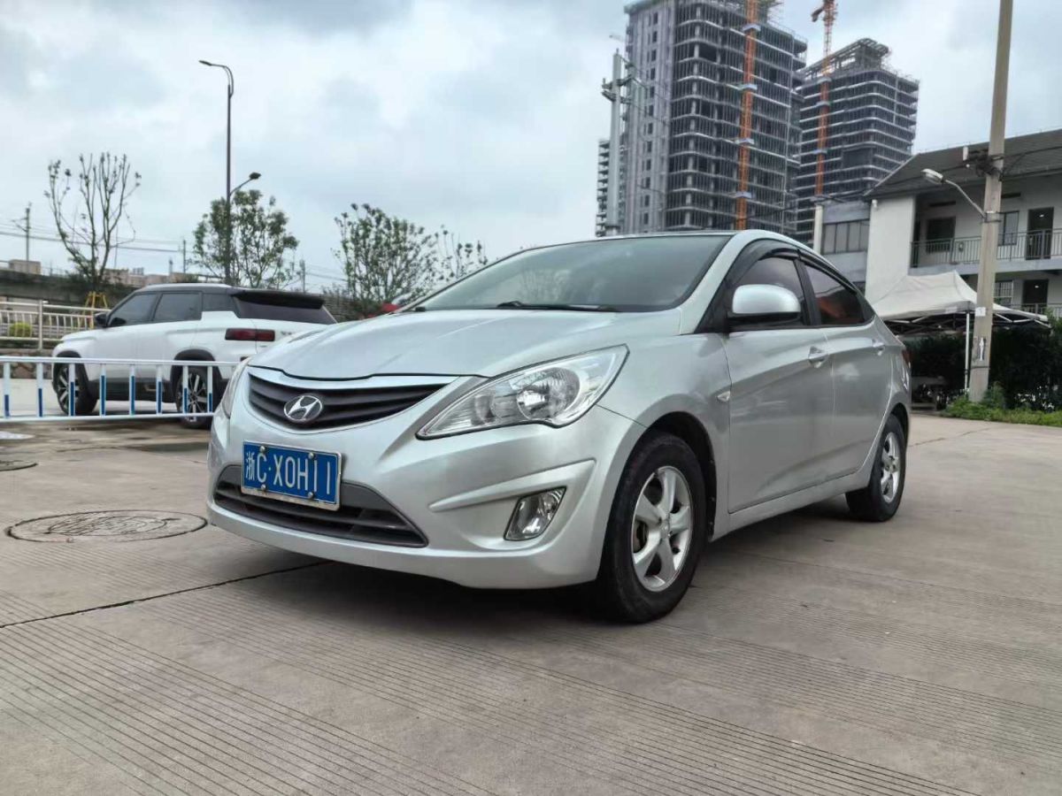 現(xiàn)代 瑞納  2014款 1.4L 時尚型GS圖片