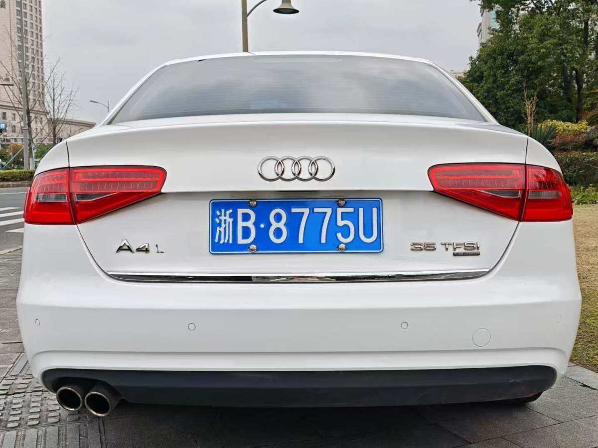 2012年9月奧迪 奧迪A4L  2012款 2.0 TFSI 自動舒適型