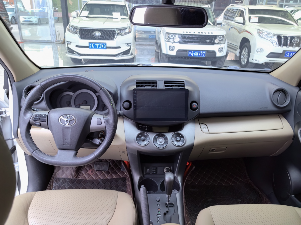 2013年5月丰田 RAV4  2019款 荣放 2.0L CVT两驱先锋版