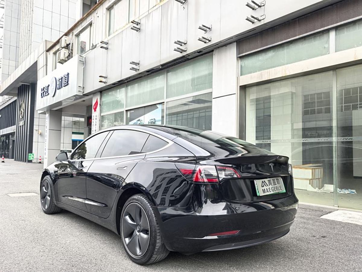 特斯拉 Model 3  2020款 改款 標(biāo)準(zhǔn)續(xù)航后驅(qū)升級(jí)版圖片