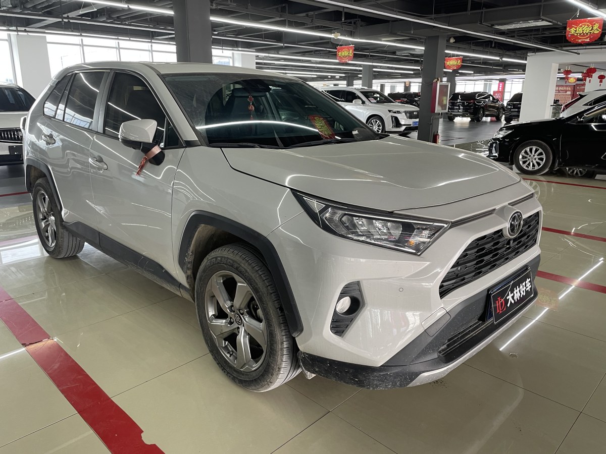 2023年4月豐田 RAV4  2018款 榮放 2.0L CVT兩驅風尚版