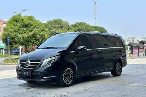V級(jí) 奔馳 V 260 L 尊貴加長(zhǎng)版