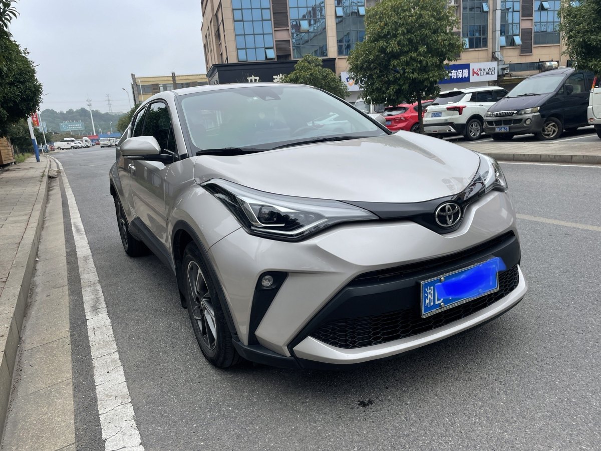 2022年1月豐田 C-HR  2022款 2.0L 領(lǐng)先版