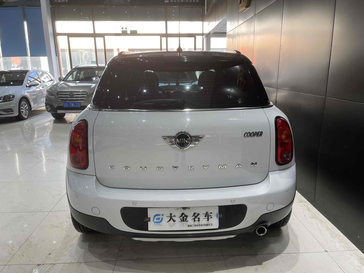 MINI COUNTRYMAN  2016款 1.6T COOPER ALL4 Fun装备控图片