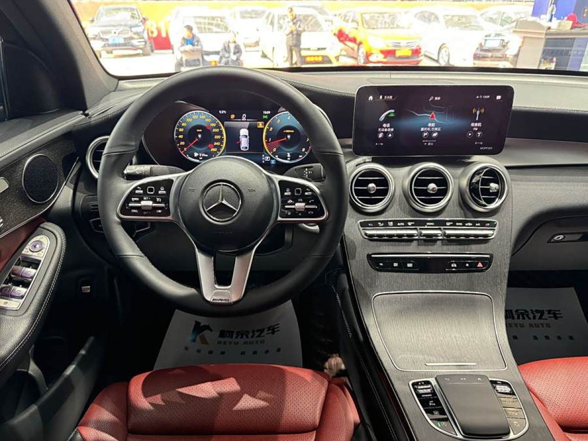 奔馳 奔馳GLC  2022款 改款 GLC 300 4MATIC 轎跑SUV圖片