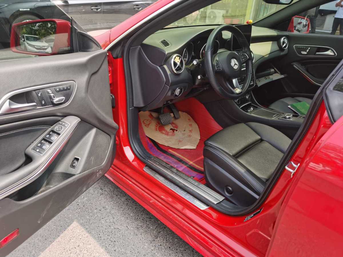 奔驰 奔驰CLA级  2019款 CLA 200 时尚型图片