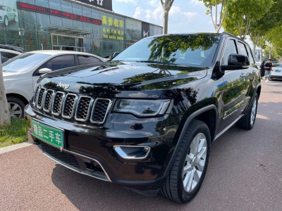 2018年11月 Jeep 大切諾基(進(jìn)口) 3.0L 舒享導(dǎo)航版圖片