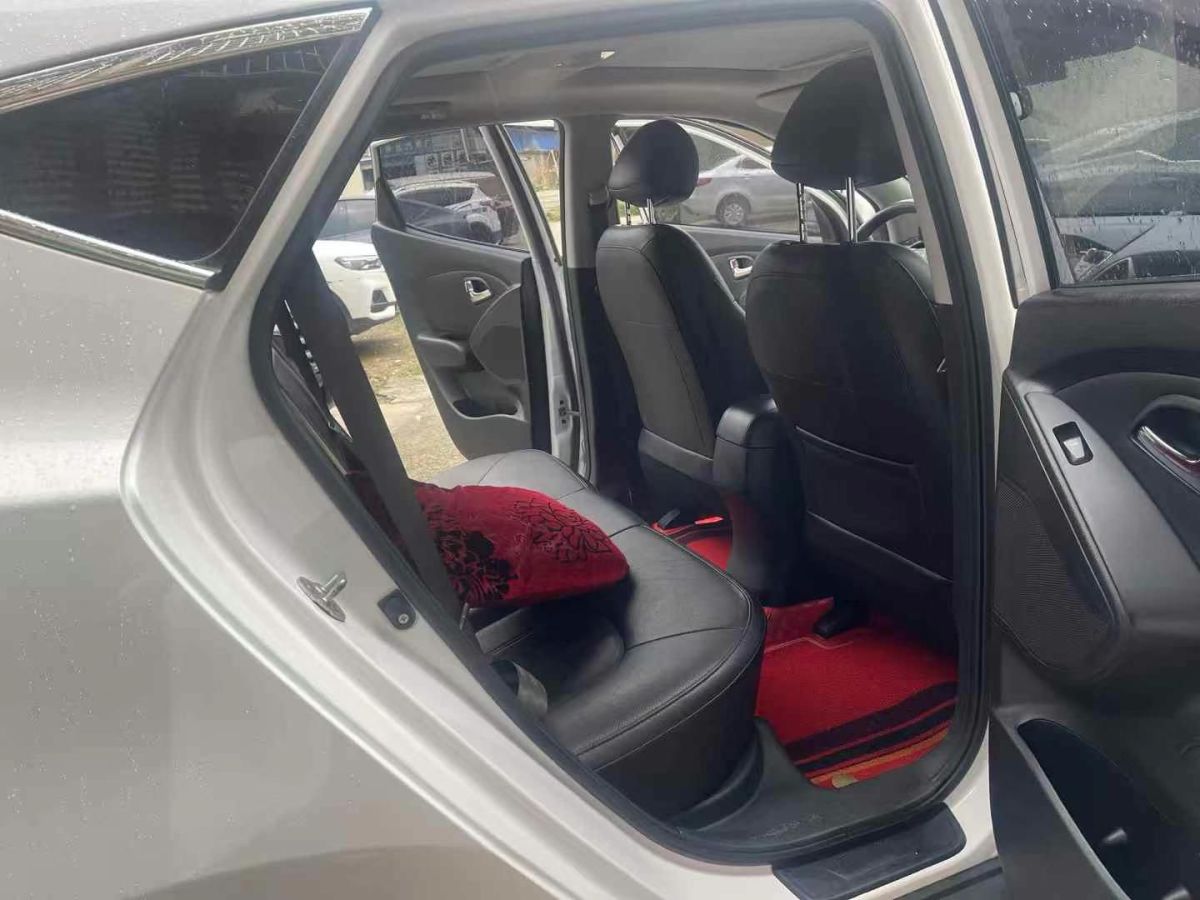 現(xiàn)代 ix35  2013款 2.0 GL 兩驅(qū)舒適型圖片