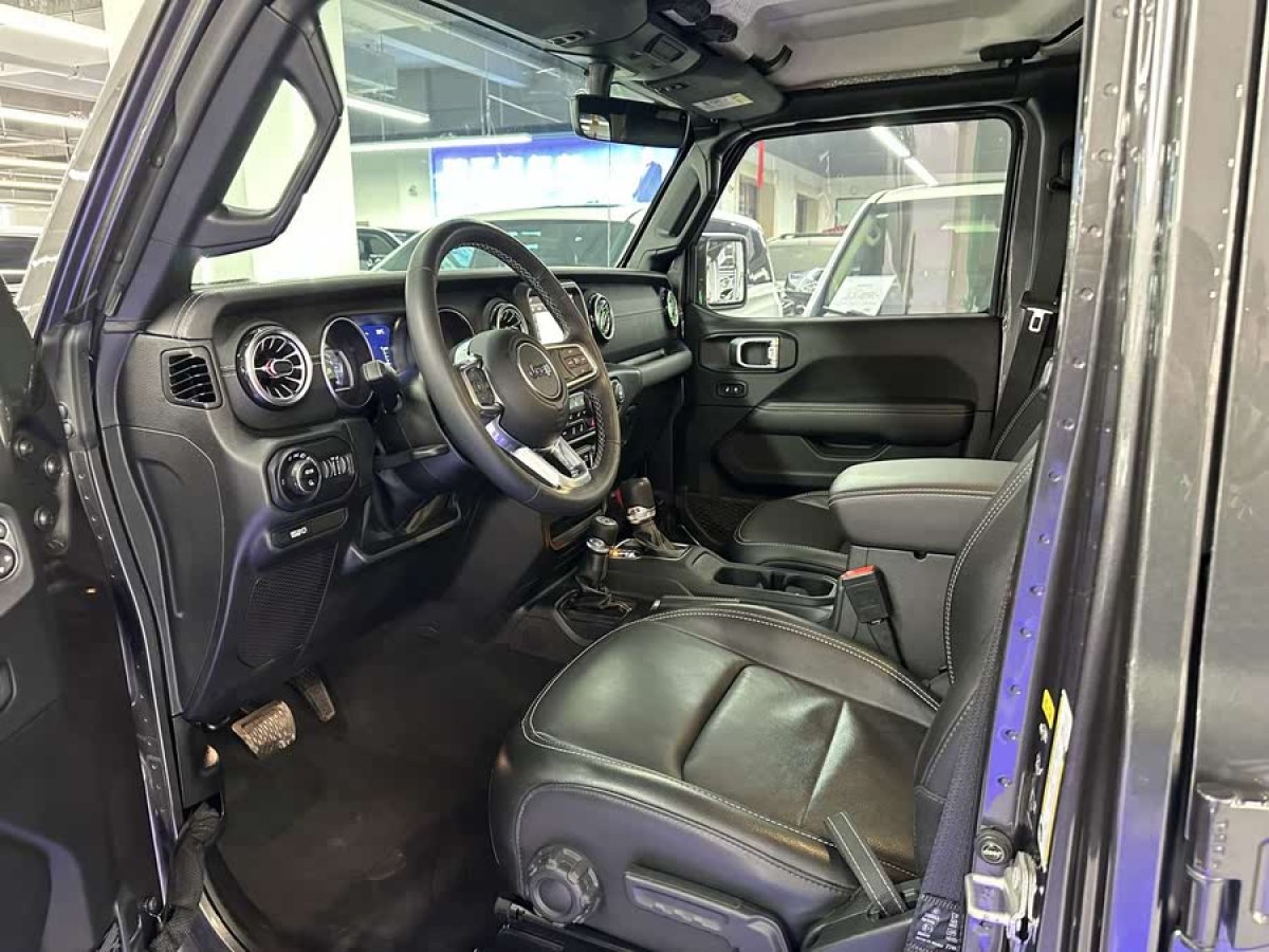 Jeep 角斗士  2023款 3.6L Overland圖片