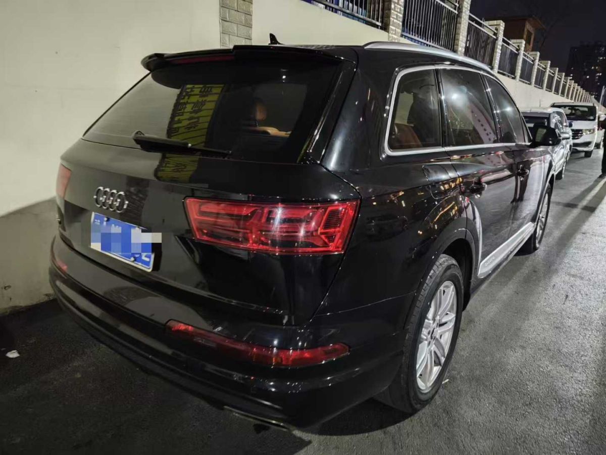 奧迪 奧迪Q7  2018款 40 TFSI S line運(yùn)動(dòng)型圖片