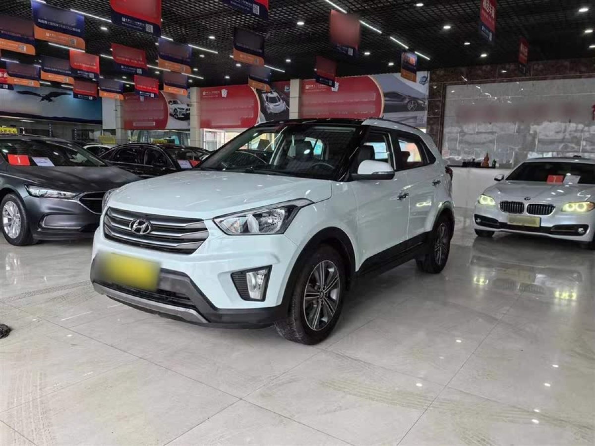 現(xiàn)代 ix25  2015款 1.6L 自動(dòng)兩驅(qū)智能型GLS圖片
