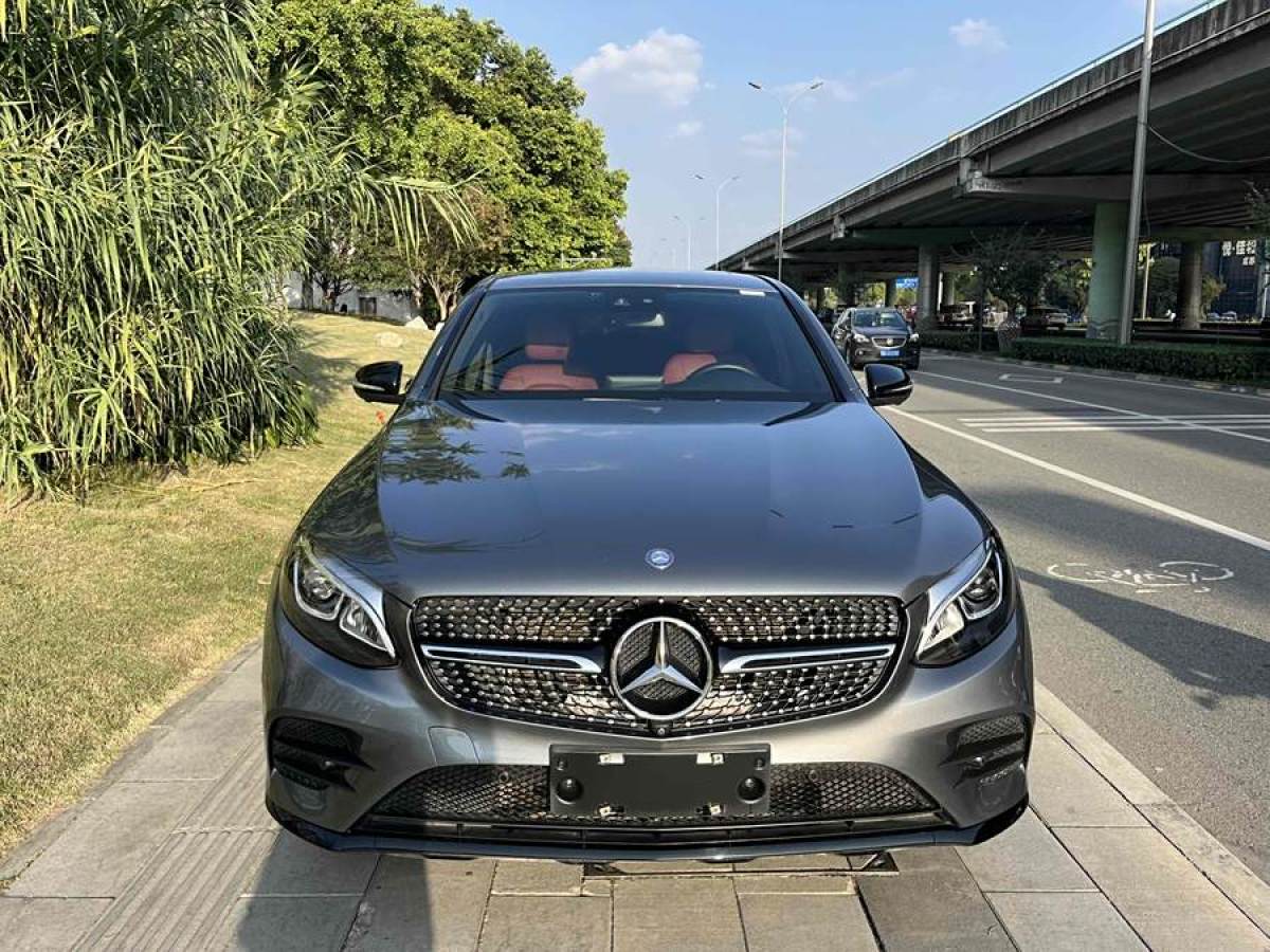 奔馳 奔馳GLC  2023款 改款 GLC 260 4MATIC 轎跑SUV圖片