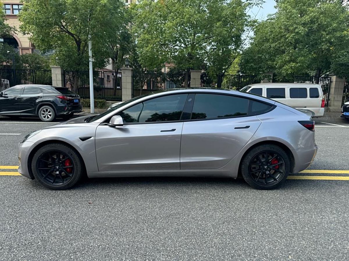 特斯拉 Model Y  2022款 改款 后輪驅(qū)動版圖片