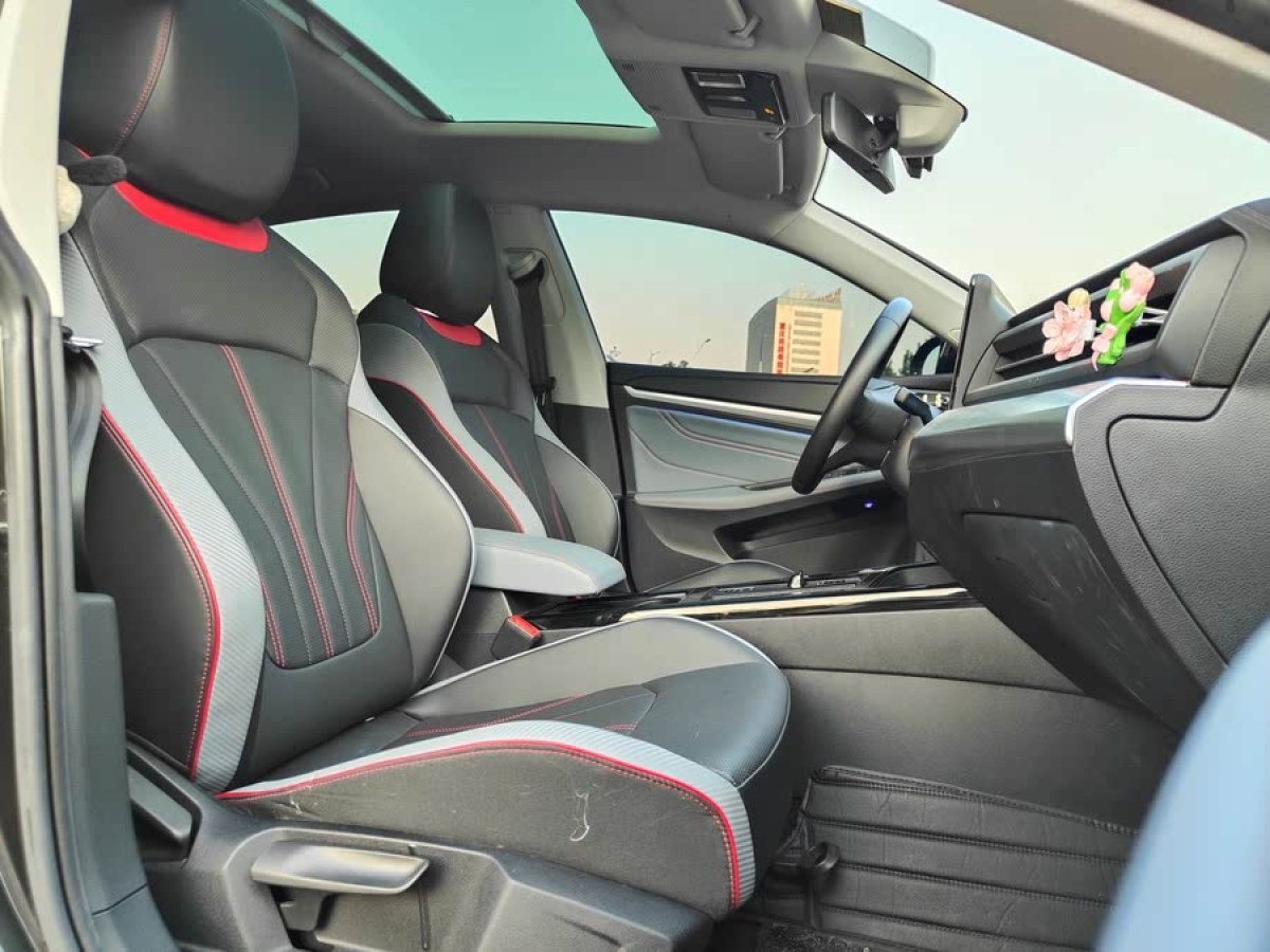 大眾 凌渡  2023款 凌渡L 280TSI DSG炫辣版圖片