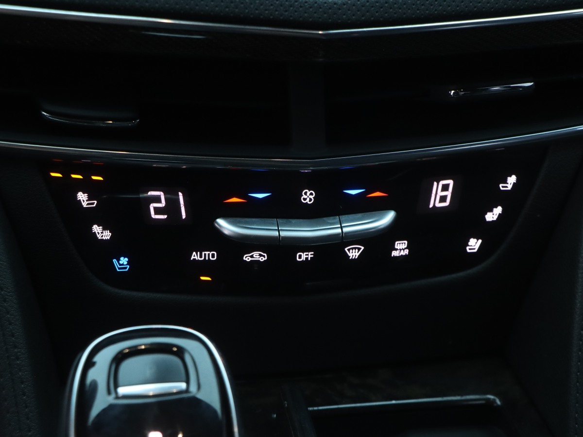 凱迪拉克 CT6  2023款 28T 豪華型圖片