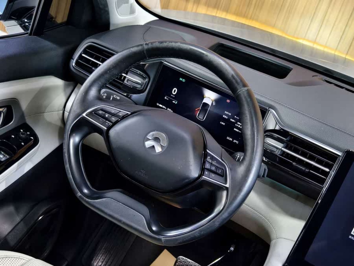蔚來 ES8  2018款 425KM 基準版圖片