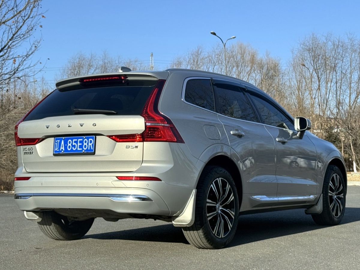 沃爾沃 XC60  2022款 B5 四驅(qū)智遠(yuǎn)豪華版圖片