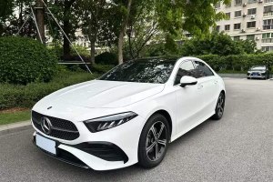 奔馳A級 奔馳 改款三 A 200 L 運動轎車時尚型