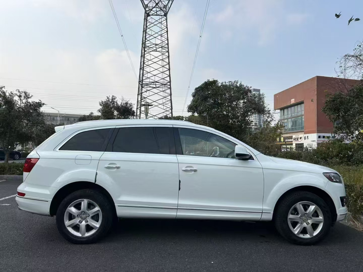 奧迪 奧迪Q7  2015款 35 TFSI 進(jìn)取型圖片