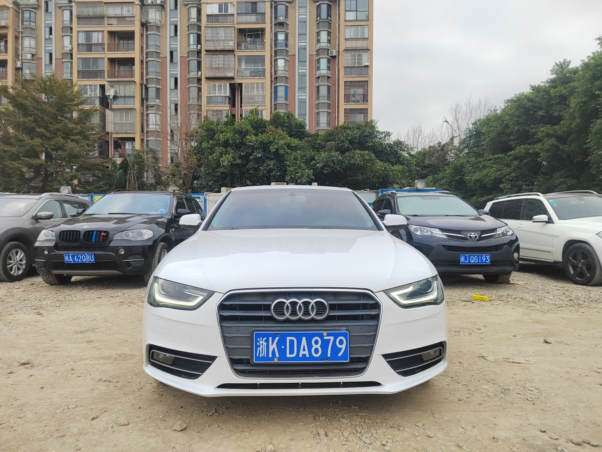 奧迪 奧迪A4L  2013款 35 TFSI 自動(dòng)標(biāo)準(zhǔn)型圖片