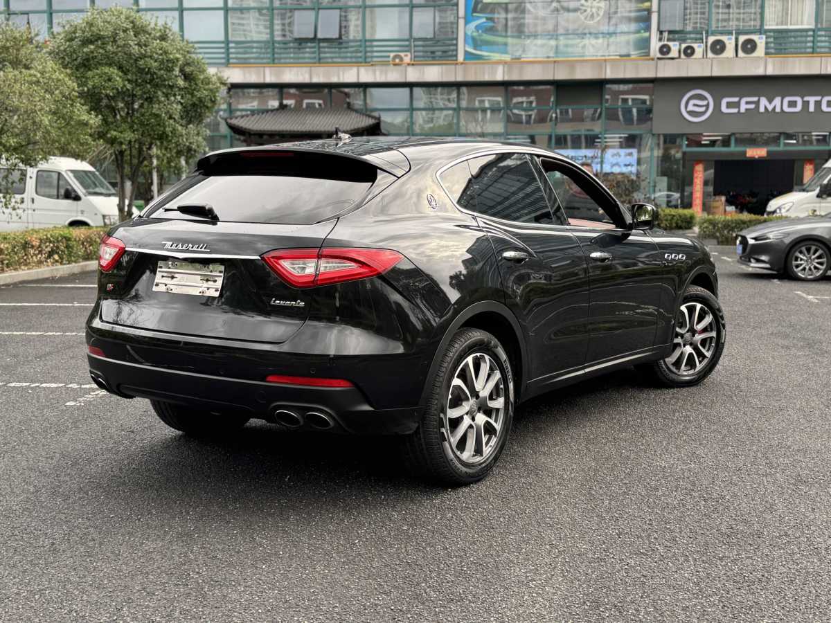 瑪莎拉蒂 Levante  2018款 3.0T 350Hp 標(biāo)準(zhǔn)版圖片