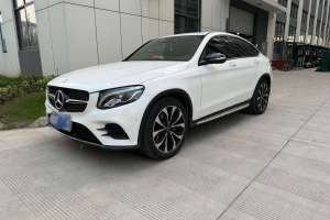 奔驰GLC 奔驰 改款 GLC 260 4MATIC 轿跑SUV