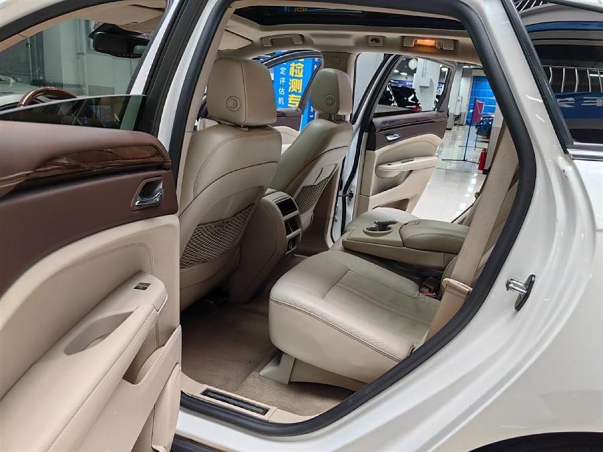 凱迪拉克 SRX  2012款 3.0L 領(lǐng)先型圖片